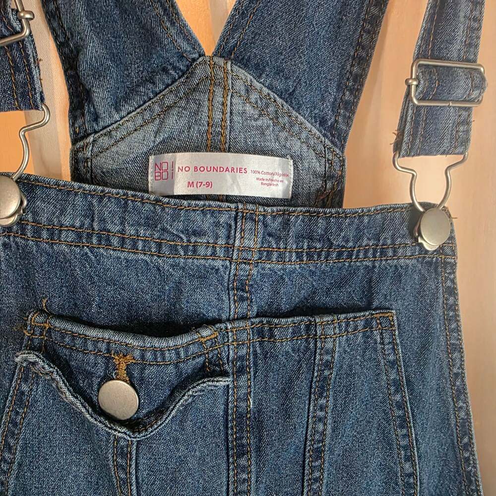 No Boundaries JUNIOR'S DENIM BIB OVERALL Carpenter SHORT Relaxed Fit M 7-9 - Picture 2 of 5